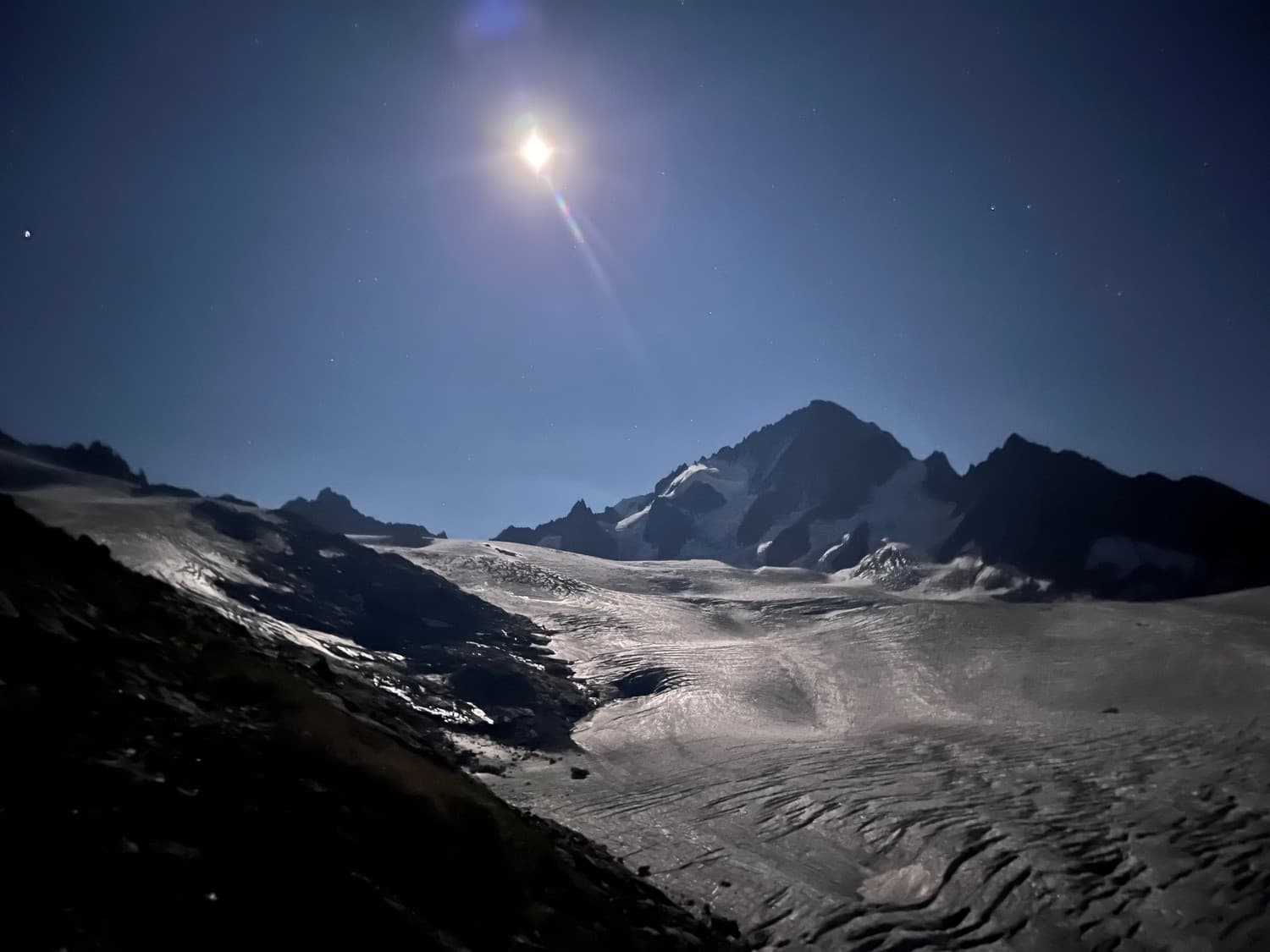 Pic i took of the tour glacier when i went to take a piss in the middle of the night