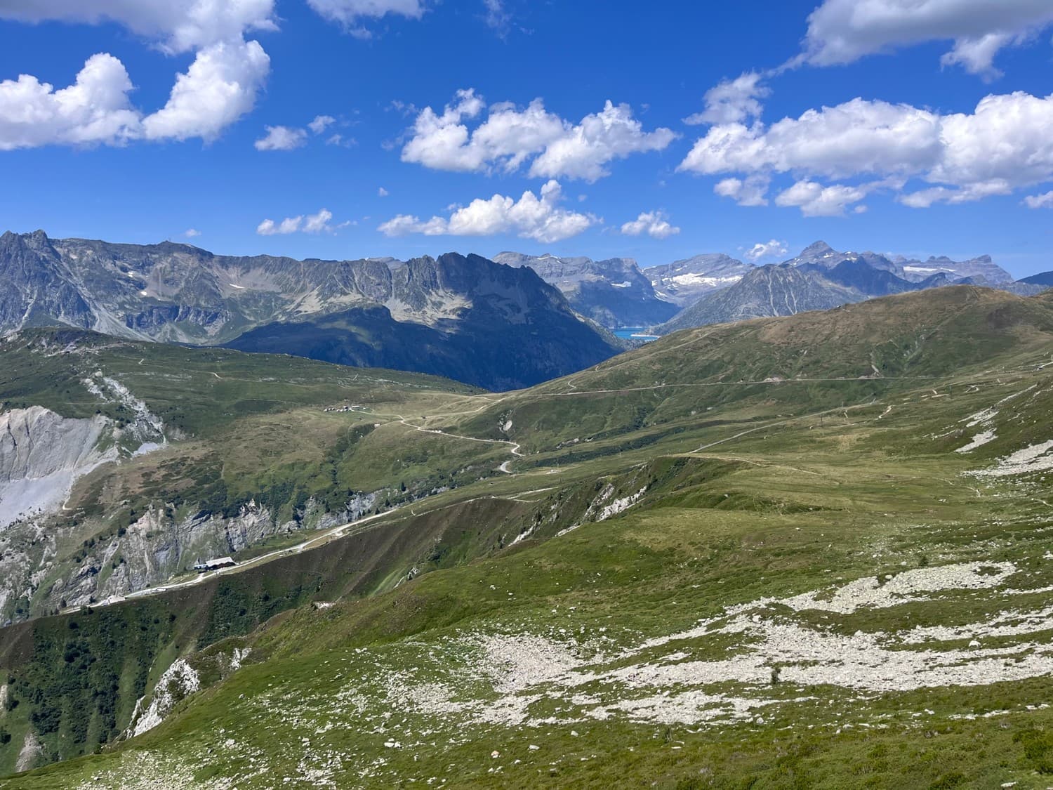 The scenery on our way back down the mountains