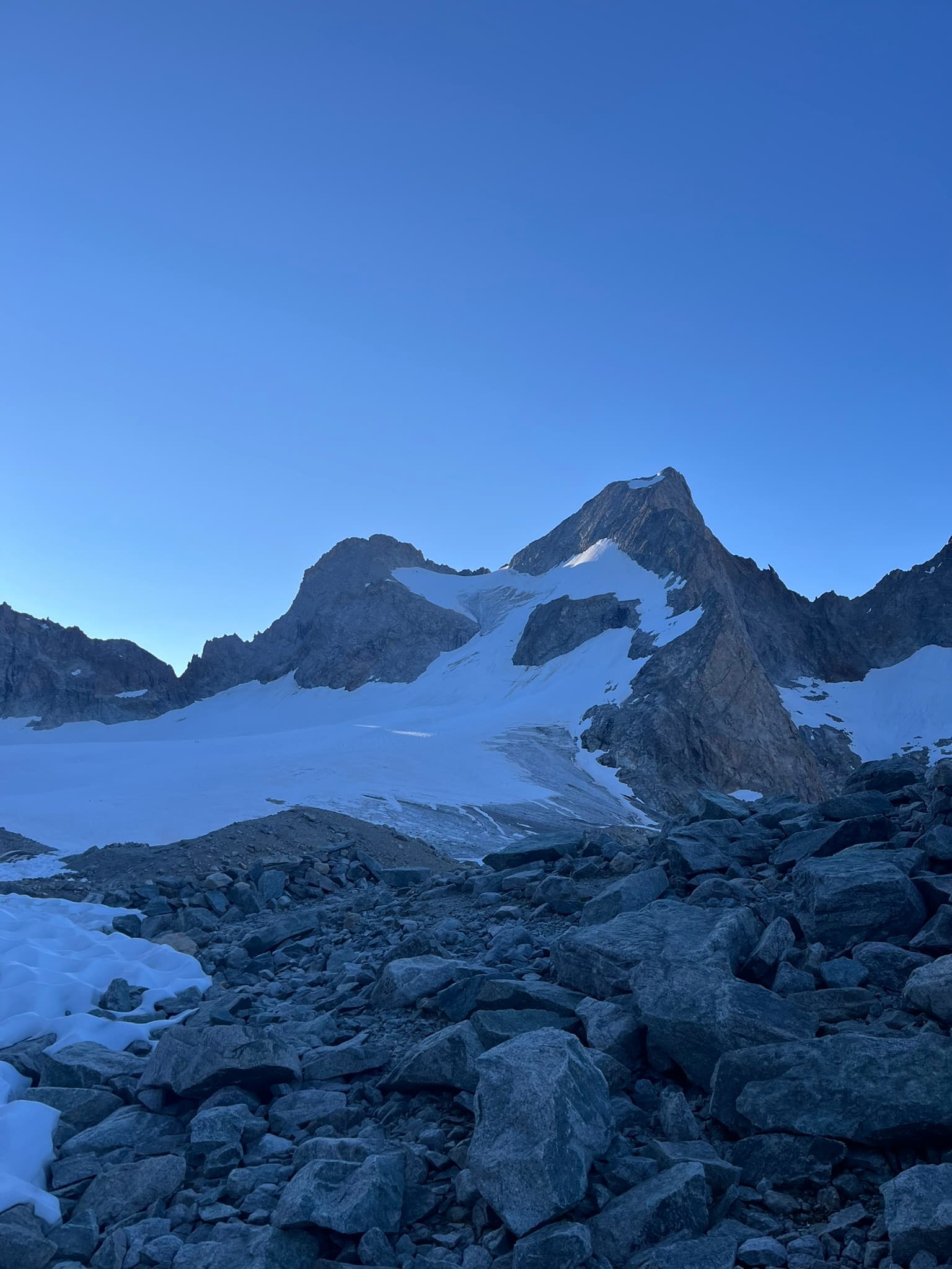 The "Tête nord du replat" in the distance